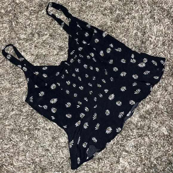 Wilfred Daisy Black Tank Top - Picture 3 of 5